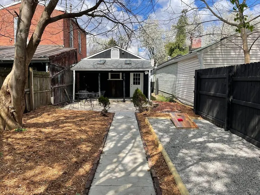 Private Home-Backyard-Parking Near Nulu Downtown Louisville