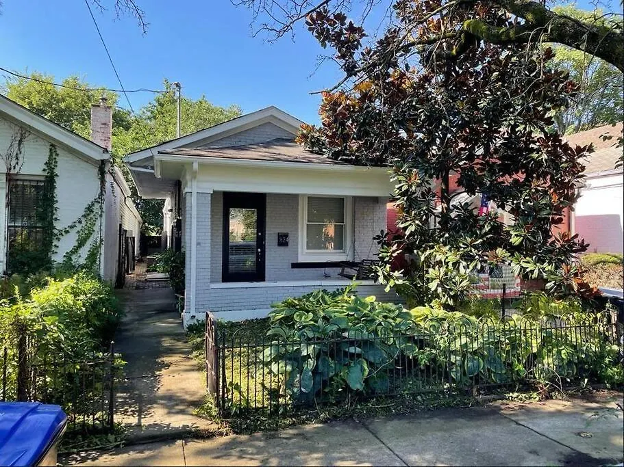 Private Home-Backyard-Parking Near Nulu Downtown Louisville