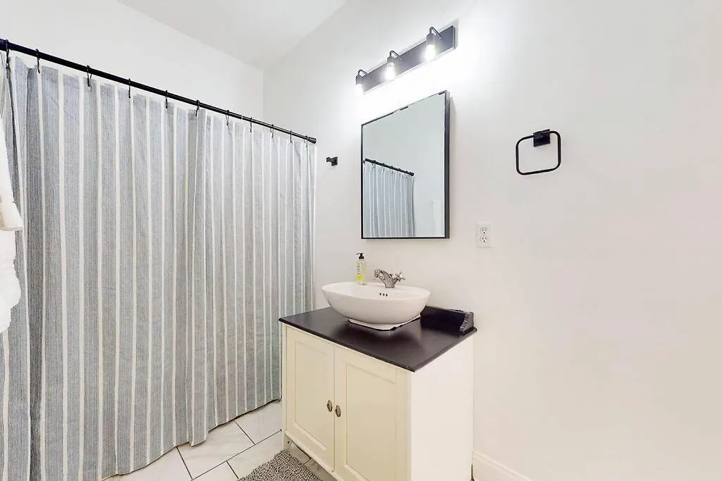 Holiday home Private Home-Backyard-Parking Near Nulu Downtown Louisville
